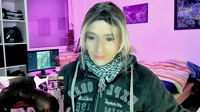 Snapshot of DYasmin69 chatting on 02/22/25, 01:44 DYasmin69 online show from 02/22/25, 01:44