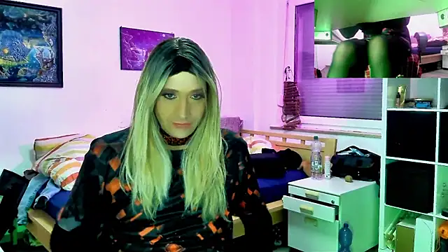 Snapshot of DYasmin69 chatting on 03/08/25, 01:17 DYasmin69 online show from 03/08/25, 01:17