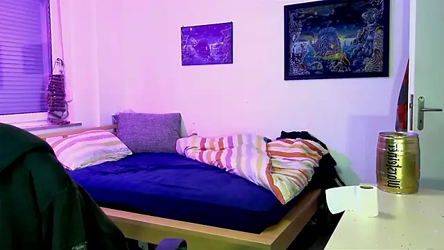 Snapshot of DYasmin69 chatting on 03/11/25, 05:35 DYasmin69 online show from 03/11/25, 05:35