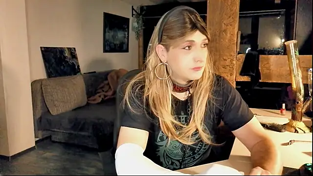 Snapshot of DYasmin69 chatting on 09/27/25, 10:04 DYasmin69 online show from 09/27/25, 10:04