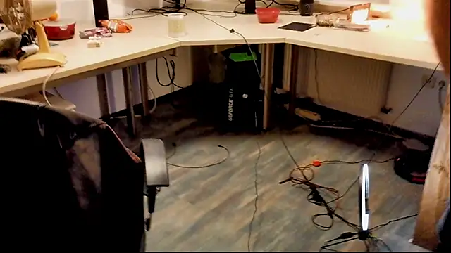 Snapshot of DYasmin69 chatting on 10/12/25, 05:01 DYasmin69 online show from 10/12/25, 05:01