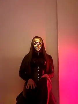 Snapshot of NoraInMask chatting on 03/04/25, 07:01 NoraInMask online show from 03/04/25, 07:01