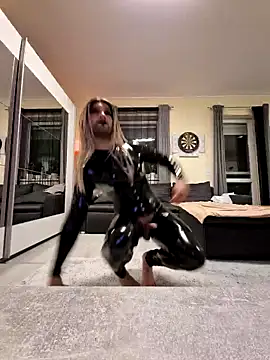 Snapshot of NoraInMask chatting on 11/24/25, 10:53 NoraInMask online show from 11/24/25, 10:53