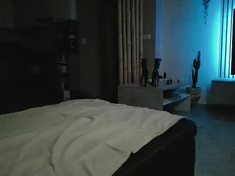 Snapshot of NoraInMask chatting on 01/14/26, 08:58 NoraInMask online show from 01/14/26, 08:58