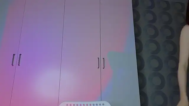 Snapshot of Cuteroxyfoxy chatting on 01/07/25, 09:18 Cuteroxyfoxy online show from 01/07/25, 09:18