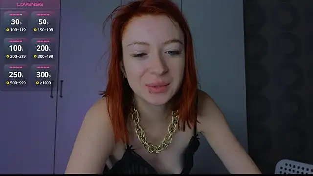 Snapshot of Cuteroxyfoxy chatting on 07/18/26, 06:17 Cuteroxyfoxy online show from 07/18/26, 06:17