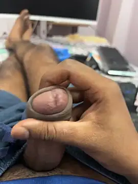 Cocaineandweed45 online show from 11/26/25, 05:36