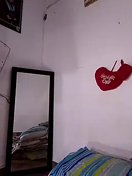 Snapshot of BlakeandRouse chatting on 01/08/25, 08:50 BlakeandRouse online show from 01/08/25, 08:50