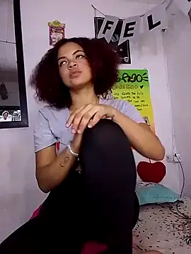 Snapshot of BlakeandRouse chatting on 01/24/25, 07:07 BlakeandRouse online show from 01/24/25, 07:07