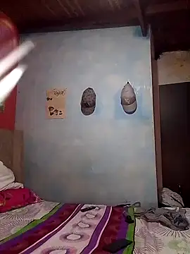 Snapshot of BlakeandRouse chatting on 12/17/25, 01:00 BlakeandRouse online show from 12/17/25, 01:00