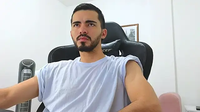 Massimoo 07 online show from 12/30/24, 10:34