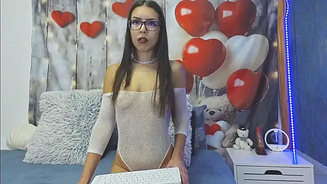 EmaLowe online show from 09/20/25, 02:12