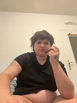 Snapshot of _dwhorekin_ chatting on 11/22/25, 05:23 dwhorekin online show from 11/22/25, 05:23