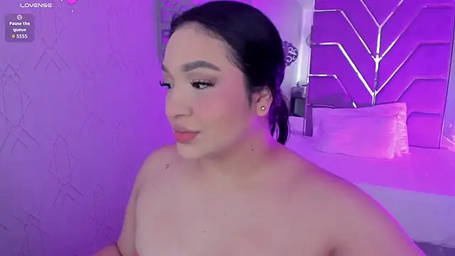 stefany duque1  online show from 02/05/26, 03:11