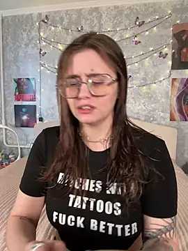 Snapshot of Sabrina_shells chatting on 12/04/25, 09:29 Sabrina shells online show from 12/04/25, 09:29