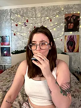 Snapshot of Sabrina_shells chatting on 01/10/26, 10:17 Sabrina shells online show from 01/10/26, 10:17