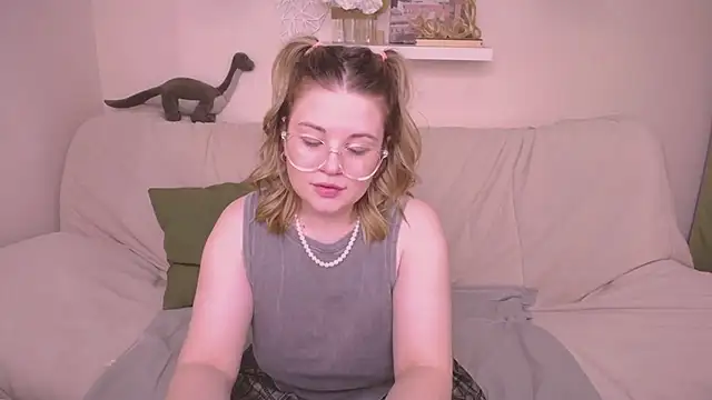 TessPleasure online show from 12/28/24, 10:25