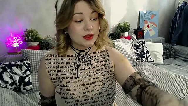 TessPleasure online show from 02/14/25, 10:28