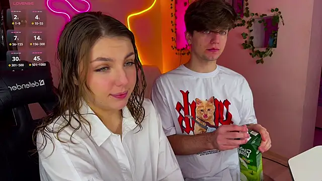 RobertAndLinela online show from 03/04/25, 10:24