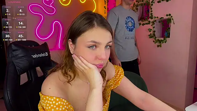 RobertAndLinela online show from 03/11/25, 12:28