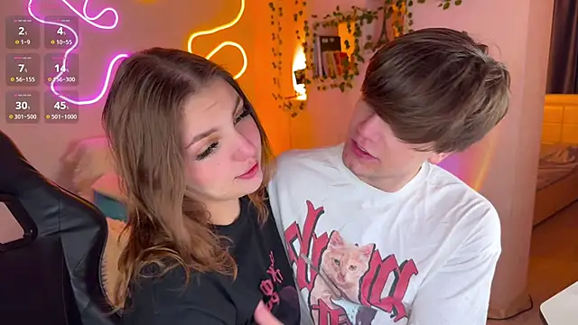 RobertAndLinela online show from 11/05/25, 04:40