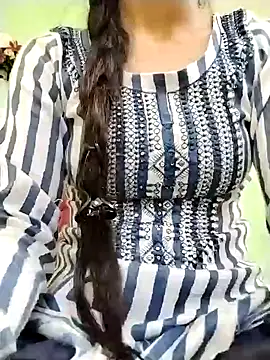 Snapshot of Somiya87 chatting on 01/23/25, 12:25 Somiya87 online show from 01/23/25, 12:25