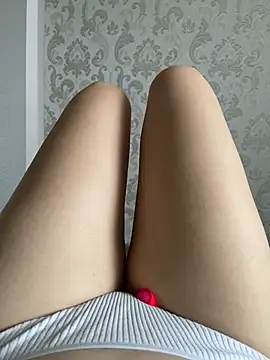 mersedas3 online show from 12/28/24, 12:03