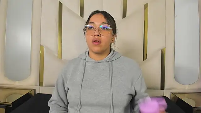 IsabellRodriguez18 online show from 02/21/26, 03:40