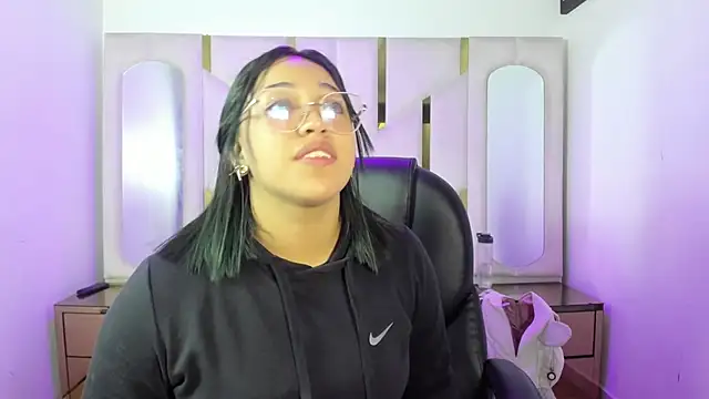 IsabellRodriguez18 online show from 05/23/26, 02:39