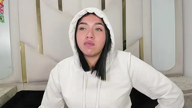 IsabellRodriguez18 online show from 07/11/26, 04:59