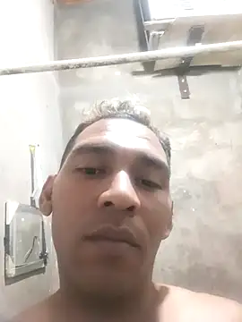 Snapshot of yaxom33 chatting on 02/24/26, 11:36 yaxom33 online show from 02/24/26, 11:36