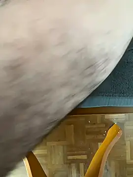 Snapshot of mas317592 chatting on 09/12/25, 10:15 mas317592 online show from 09/12/25, 10:15