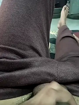 Snapshot of IamRentedBoybfriend chatting on 02/02/25, 09:51 IamRentedBoybfriend online show from 02/02/25, 09:51