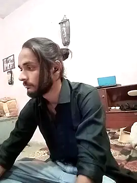 Snapshot of IamRentedBoybfriend chatting on 02/13/25, 05:44 IamRentedBoybfriend online show from 02/13/25, 05:44