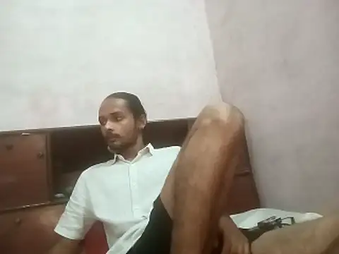 Snapshot of IamRentedBoybfriend chatting on 10/24/25, 01:35 IamRentedBoybfriend online show from 10/24/25, 01:35