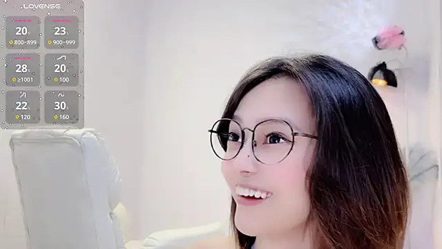 Snapshot of Natasha2025 chatting on 12/28/24, 03:26 Natasha2025 online show from 12/28/24, 03:26