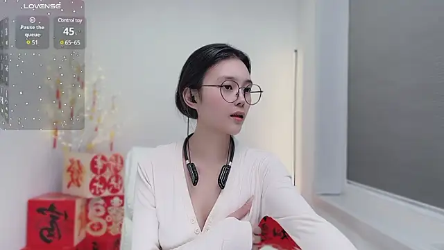 Snapshot of Natasha2025 chatting on 02/22/25, 04:19 Natasha2025 online show from 02/22/25, 04:19