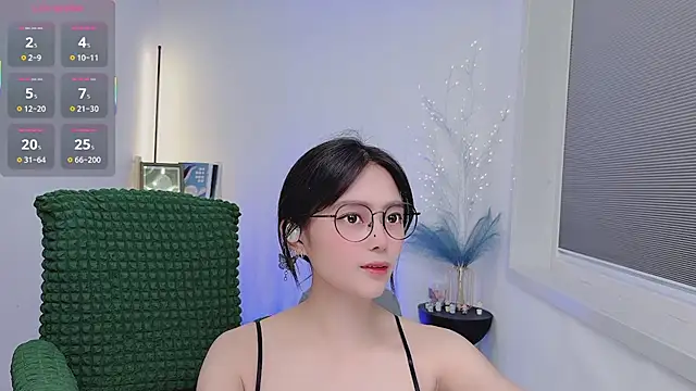 Snapshot of Natasha2025 chatting on 11/20/25, 01:11 Natasha2025 online show from 11/20/25, 01:11