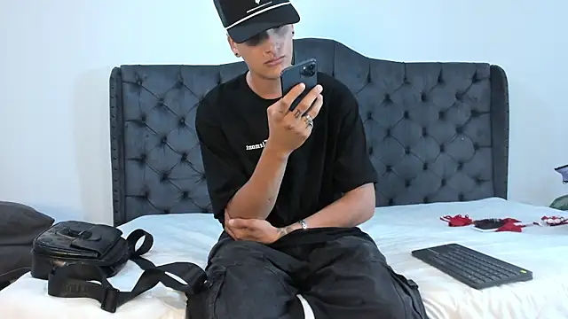 two milkyway online show from 09/23/25, 12:19