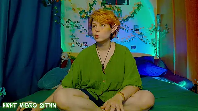 TrickyKitsune online show from 09/25/25, 12:53