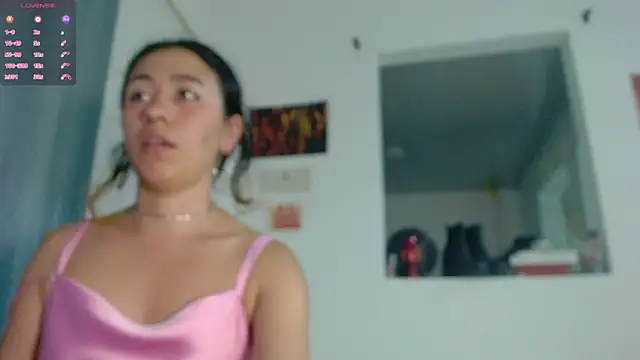 Snapshot of Maam_Ine chatting on 11/13/25, 12:42 Maam Ine online show from 11/13/25, 12:42