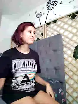 Mia WAll online show from 01/06/25, 06:20