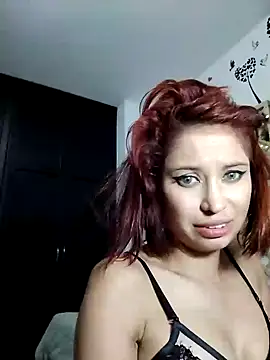 Mia WAll online show from 01/18/25, 01:30