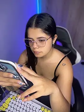 pretty angela1 online show from 05/13/26, 10:17