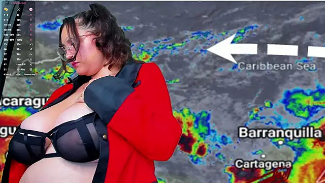 Snapshot of LunaPleasure chatting on 11/16/25, 06:08 LunaPleasure online show from 11/16/25, 06:08