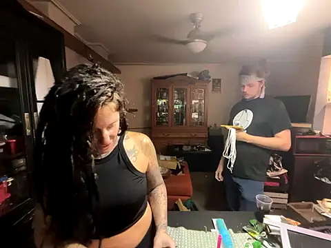 Snapshot of Eden_Darkskye chatting on 10/12/25, 09:30 Eden Darkskye online show from 10/12/25, 09:30