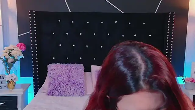 Snapshot of EmiF26 chatting on 02/03/25, 08:13 EmiF26 online show from 02/03/25, 08:13