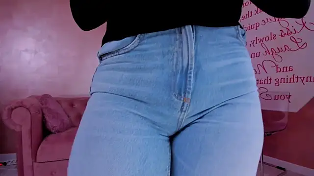 Snapshot of evanew_ chatting on 03/19/25, 10:53 evanew online show from 03/19/25, 10:53