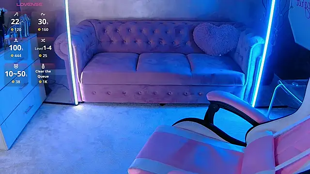 Snapshot of evanew_ chatting on 09/28/25, 04:23 evanew online show from 09/28/25, 04:23