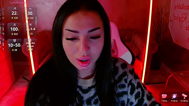 Snapshot of evanew_ chatting on 12/14/25, 04:51 evanew online show from 12/14/25, 04:51